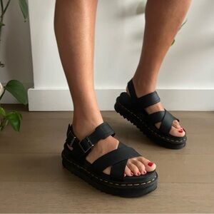 DR MARTENS VOSS II 2